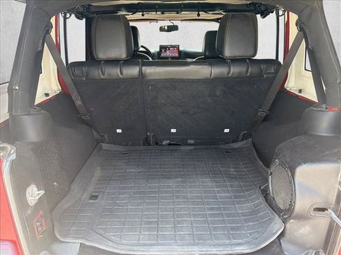 Used 2013 Jeep Wrangler Unlimited Rubicon w/ Connectivity Group AWD/4WD image 22