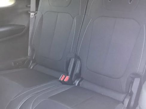 Certified 2023 Jeep Grand Cherokee L Laredo w/ Luxury Tech Group I AWD/4WD image 17