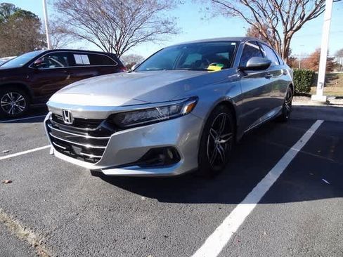 Used 2022 Honda Accord Touring image 1