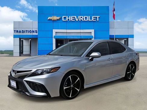 Used 2021 Toyota Camry SE image 5