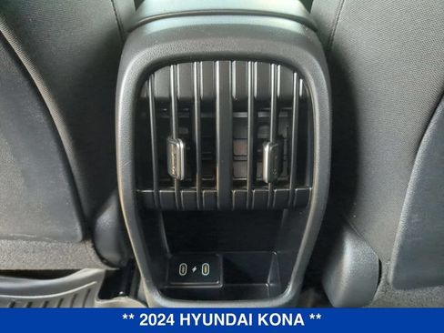 Used 2024 Hyundai Kona SEL AWD/4WD image 17