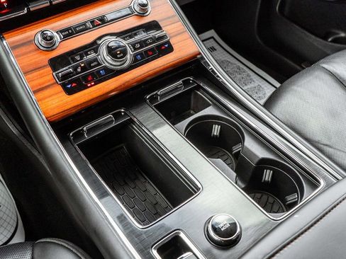 Used 2024 Lincoln Aviator Reserve image 25