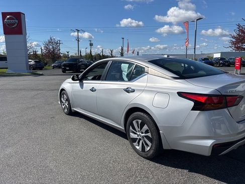 Used 2020 Nissan Altima 2.5 S AWD/4WD image 5