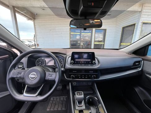 Used 2023 Nissan Rogue S FWD image 33