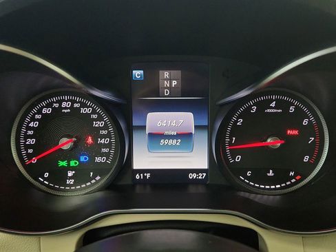 Used 2019 Mercedes-Benz GLC 300 4MATIC image 15