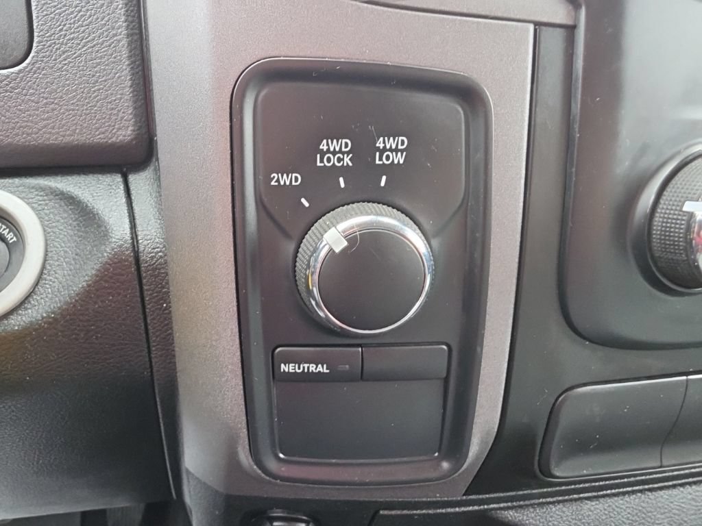 Used 2014 RAM 1500 ST w/ SXT Appearance Group AWD/4WD image 12