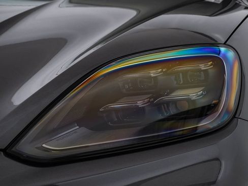 Certified 2025 Porsche Cayenne Coupe AWD/4WD image 7