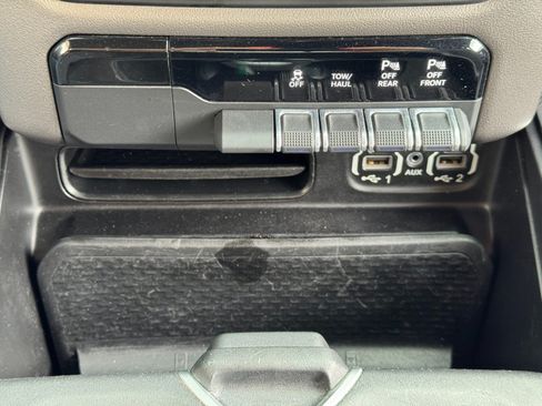 Used 2020 RAM 1500 Big Horn AWD/4WD image 30