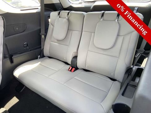 New 2025 Ford Explorer Active w/ Active Comfort Package image 6