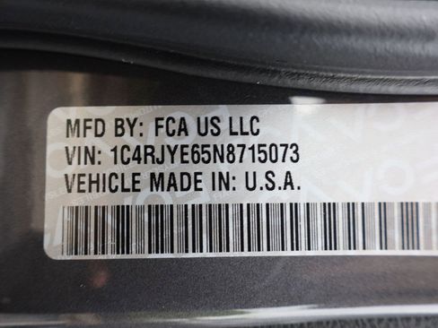 Used 2022 Jeep Grand Cherokee Summit AWD/4WD image 22