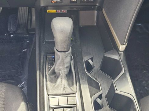 Used 2025 Toyota Camry LE FWD image 31