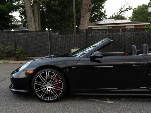 Used 2014 Porsche 911 Turbo image 20