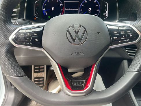 Used 2025 Volkswagen Jetta GLI Autobahn FWD image 14