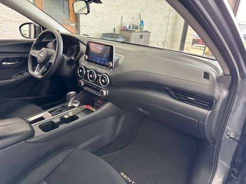 Used 2025 Nissan Sentra SV FWD image 46