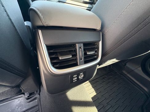 Certified 2025 Subaru Outback Premium AWD/4WD image 32