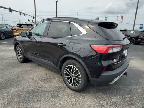 Used 2022 Ford Escape Titanium w/ Titanium Premium Package FWD image 6