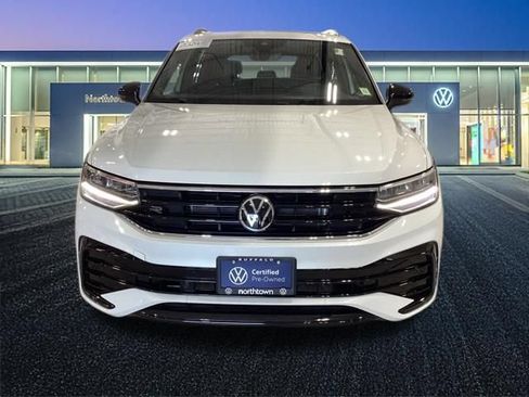 Certified 2024 Volkswagen Tiguan SE R-Line AWD/4WD image 6