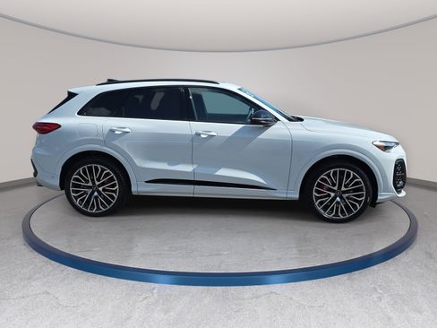 New 2026 Audi SQ5 Premium Plus AWD/4WD image 4