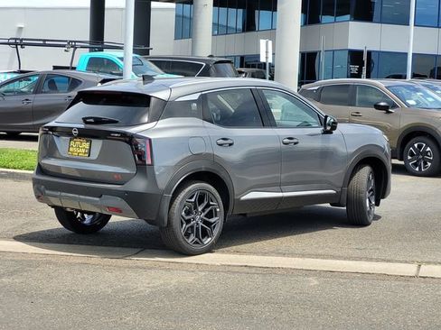New 2026 Nissan Kicks SR FWD image 5