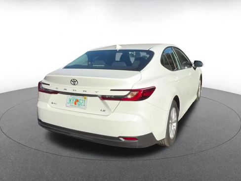 Used 2025 Toyota Camry LE image 15