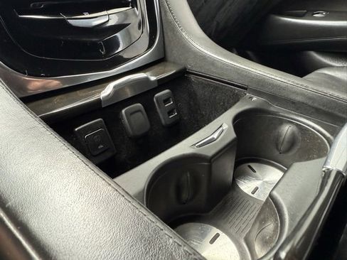 Used 2017 Cadillac Escalade ESV Platinum image 27