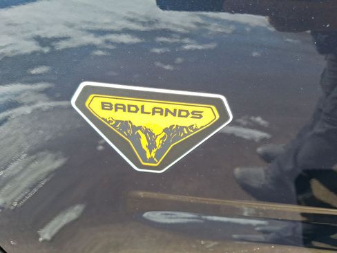 Used 2022 Ford Bronco Sport Badlands image 13