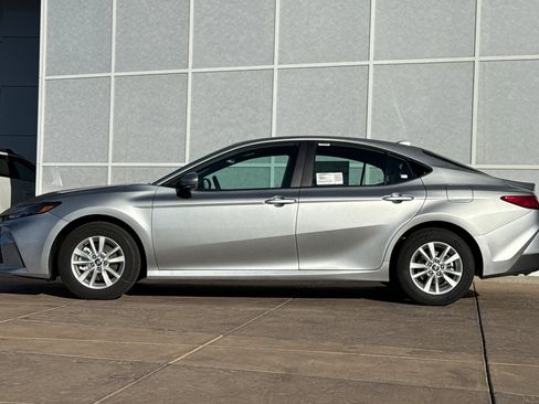 New 2026 Toyota Camry LE image 7