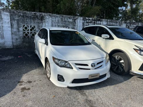 Used 2013 Toyota Corolla FWD image 5