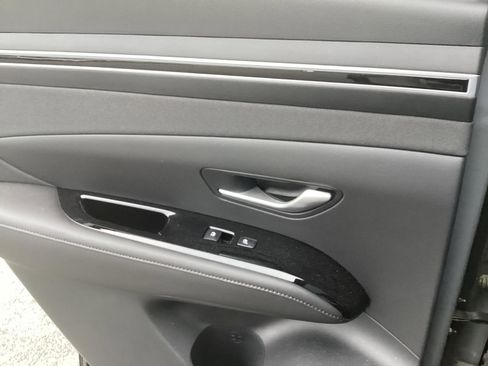 Used 2024 Hyundai Tucson Limited FWD image 14