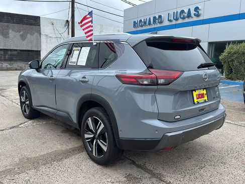 Used 2025 Nissan Rogue SL w/ SL Premium Package AWD/4WD image 7