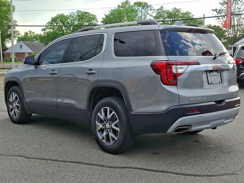 Used 2023 GMC Acadia SLT AWD/4WD image 4