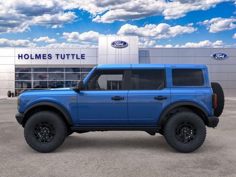 New 2026 Ford Bronco Badlands w/ Sasquatch Package AWD/4WD image 3