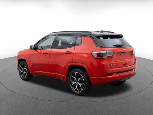 Used 2025 Jeep Compass Limited AWD/4WD image 7