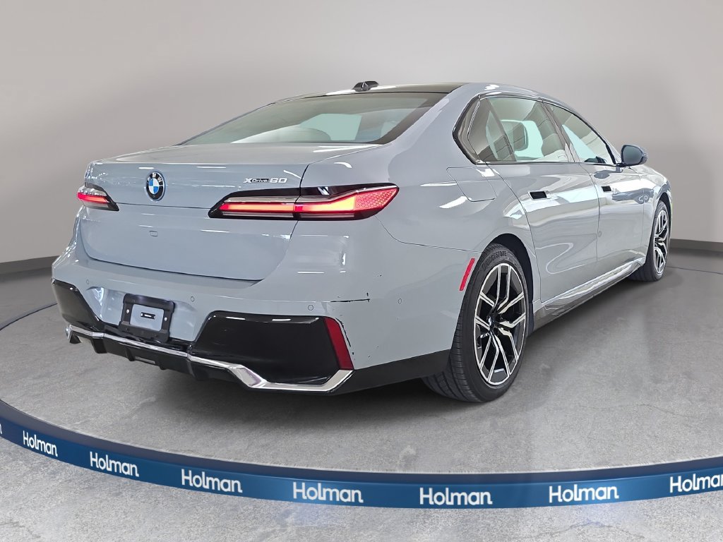 Used 2023 BMW i7 xDrive60 AWD/4WD image 7