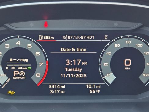 Certified 2025 Audi Q3 2.0T Premium w/ Convenience Package image 11