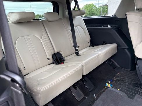 Used 2018 Ford Expedition Max Platinum RWD image 22