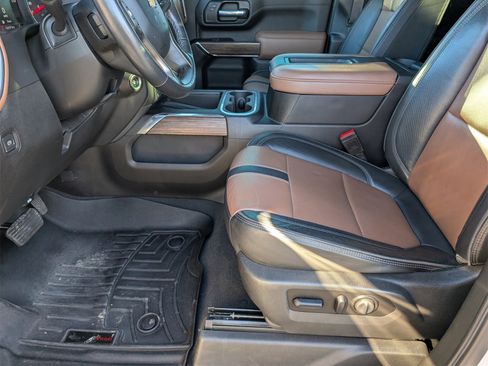 Used 2022 Chevrolet Silverado 2500 High Country w/ Safety Package II image 14