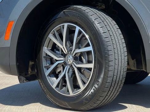 Used 2021 Volkswagen Tiguan S image 51