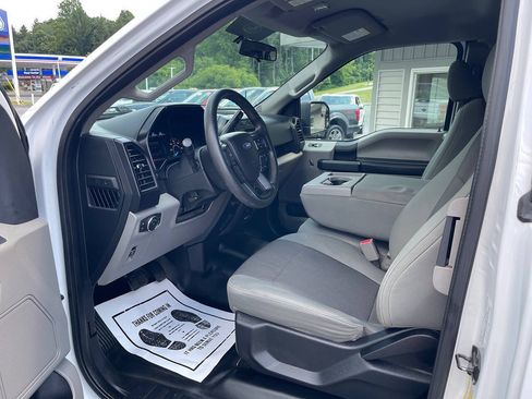 Used 2017 Ford F150 XL w/ Equipment Group 101A Mid AWD/4WD image 16