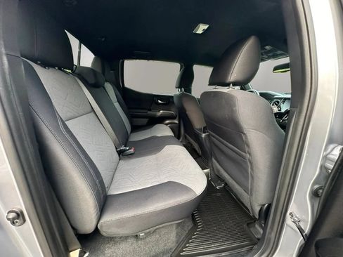Used 2021 Toyota Tacoma TRD Off-Road AWD/4WD image 20