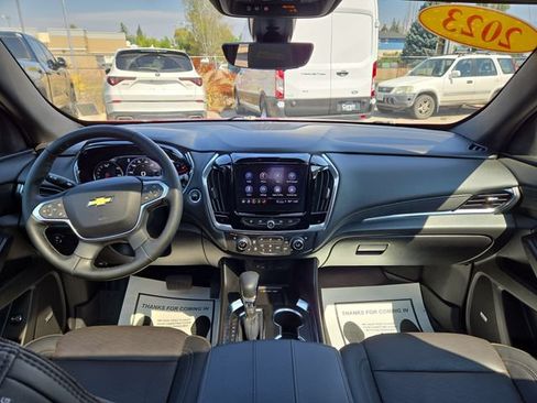 Used 2023 Chevrolet Traverse High Country AWD/4WD image 3