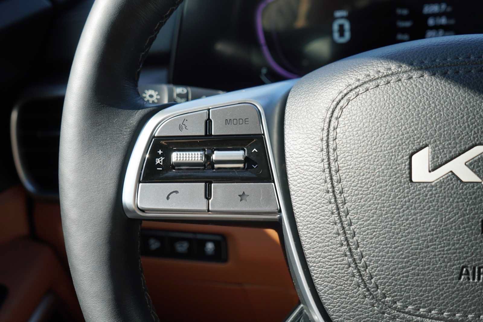Certified 2025 Kia Telluride AWD image 15