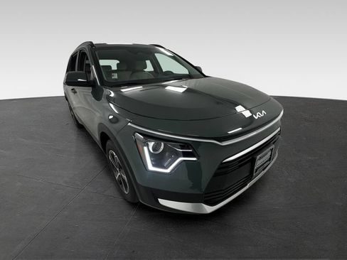 New 2026 Kia Niro EX FWD image 1