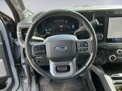 Used 2024 Ford F350 Lariat w/ Lariat Ultimate Package AWD/4WD image 12