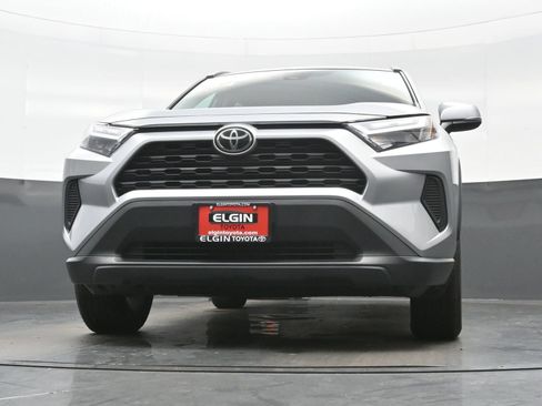 Used 2025 Toyota RAV4 XLE AWD/4WD image 27