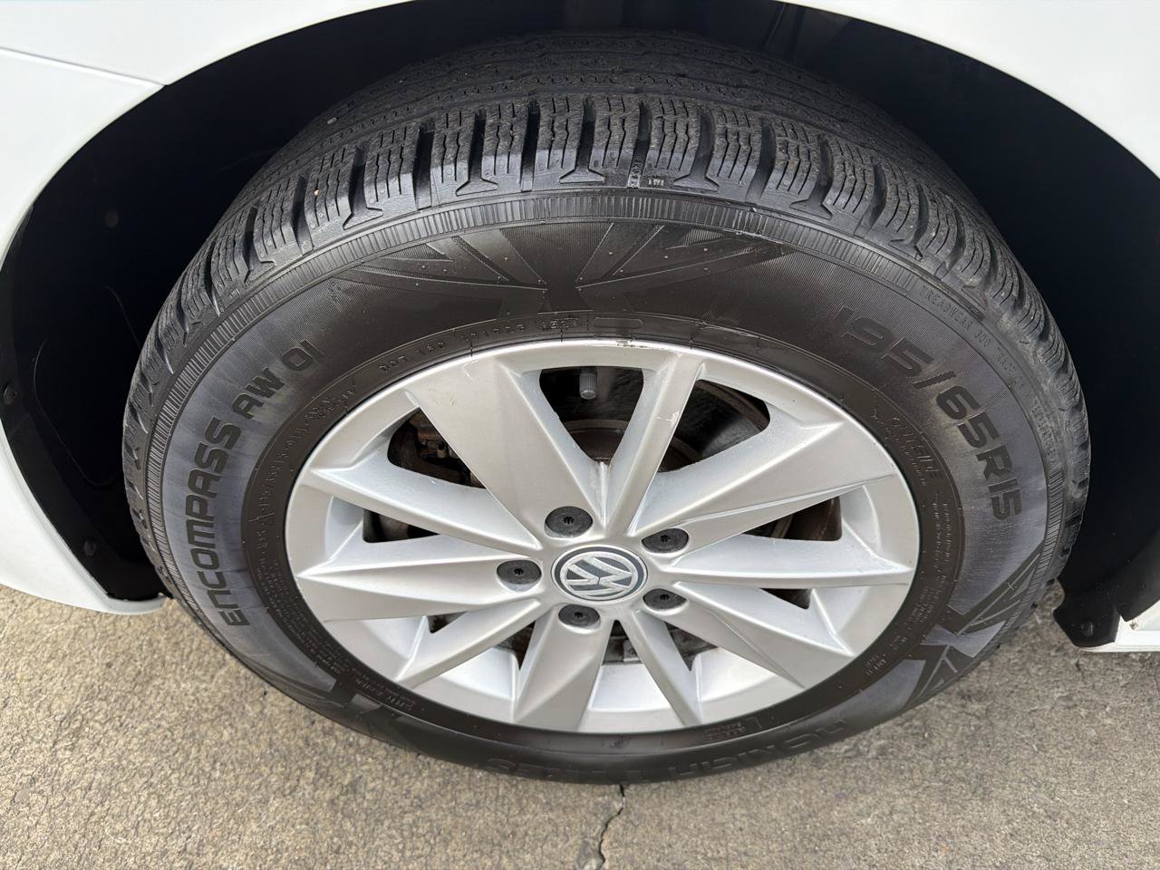 Used 2015 Volkswagen Golf S FWD image 15