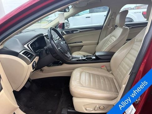 Used 2013 Ford Fusion SE FWD image 17