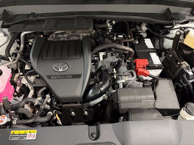 Used 2024 Toyota Grand Highlander AWD image 26