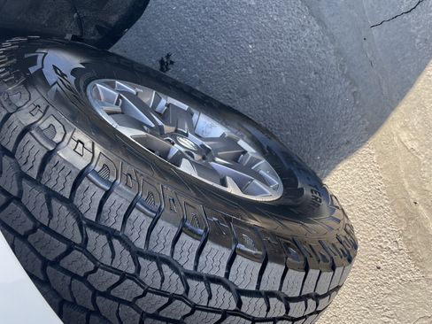 Used 2017 Nissan Frontier PRO-4X w/ Pro-4x Luxury Package image 11