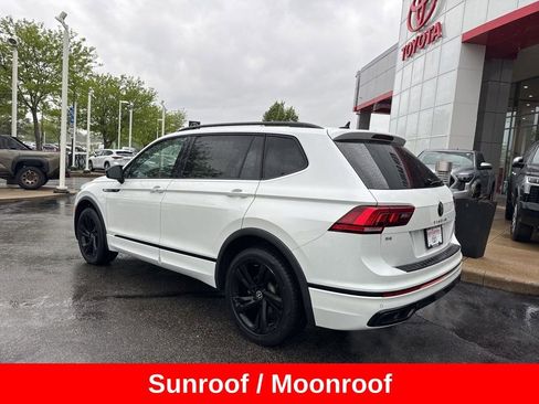 Used 2023 Volkswagen Tiguan SE R-Line AWD/4WD image 5